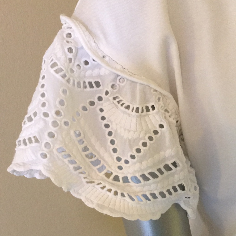 WHBM | EYELET FLUTTER-SLEEVE TEE STYLE: 570287209 - Picture 7 of 14